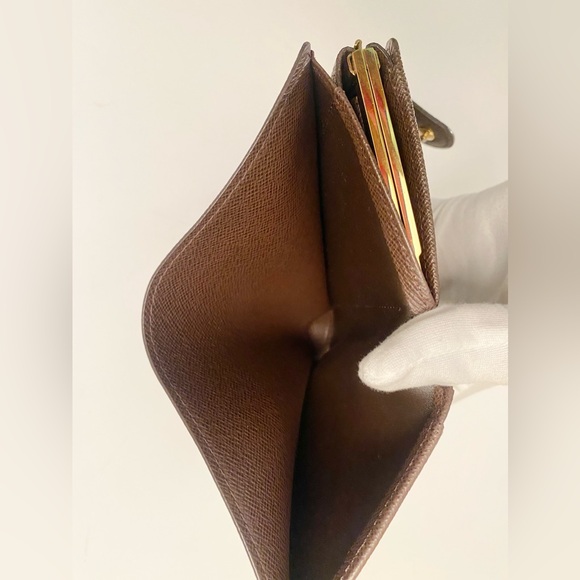EUC! (R $750) Louis Vuitton Brown Damier Ebene Wallet With Kisslock - Picture 11 of 12